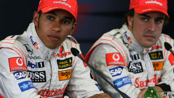 fernando-alonso-lewis-hamilton-mclaren_3239743 (1)