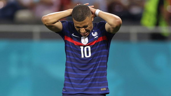 french-national-football-team-frustrated-kylian-mbappe-89y9m61oyd4crs5j