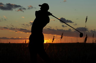 male golfer silhouette