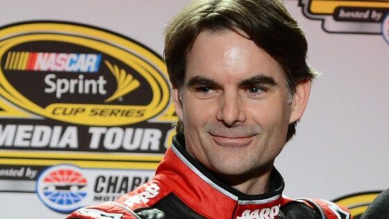 Jeff Gordon Refuses to Give Up as Struggling HMS Star’s Misery Carries into Playoffs