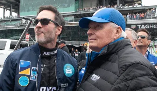 FOX Broadcaster Heaps Praises on Jimmie Johnson While Rick Hendrick Gets Buried in NASCAR Playoffs