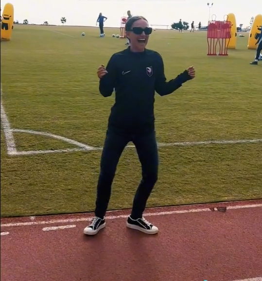 VIDEO Oscar Winner Natalie Portman Shows Off Her Dance Moves on the