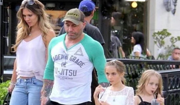 Joe Rogan with his family