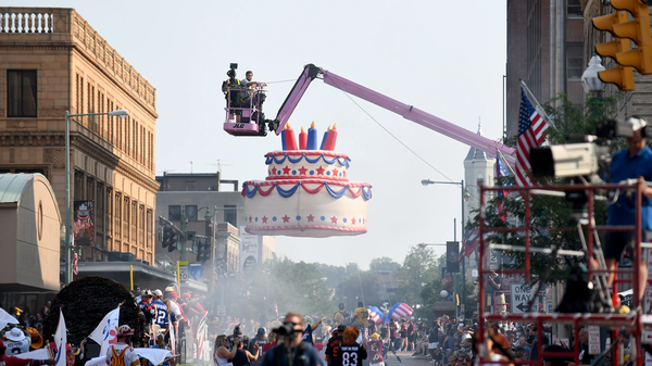 Pro Football Hall of Fame Parade