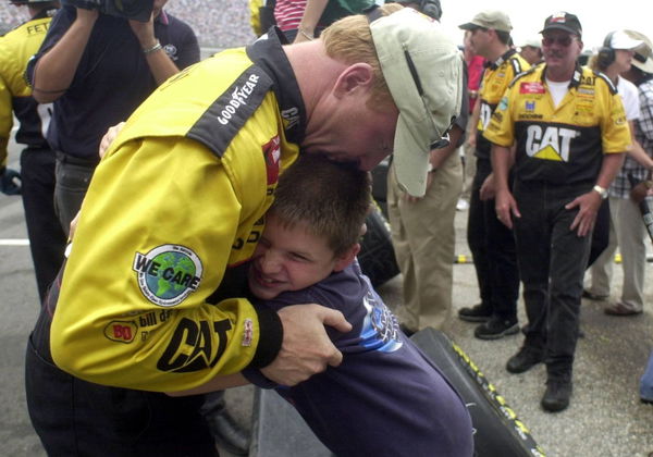 Sept. 3, 2001 &#8211; U.S. &#8211; KRT SPORTS STORY SLUGGED: SOUTHERN500 KRT PHOTO BY RICH GLICKSTEIN/THE STAMP