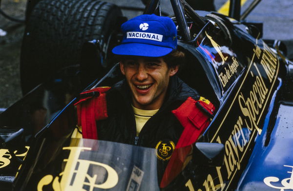 1985 Dutch GP ZANDVOORT NETHERLANDS AUGUST 25 Ayrton Senna sat in teammate Elio de Angelis s Lo