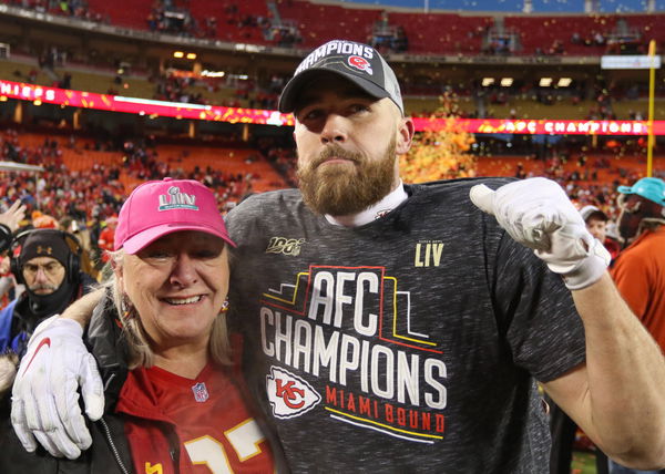 KANSAS CITY, MO &#8211; JANUARY 19: Kansas City Chiefs tight end Travis Kelce (87) and his mother Donna fight back tears of jo