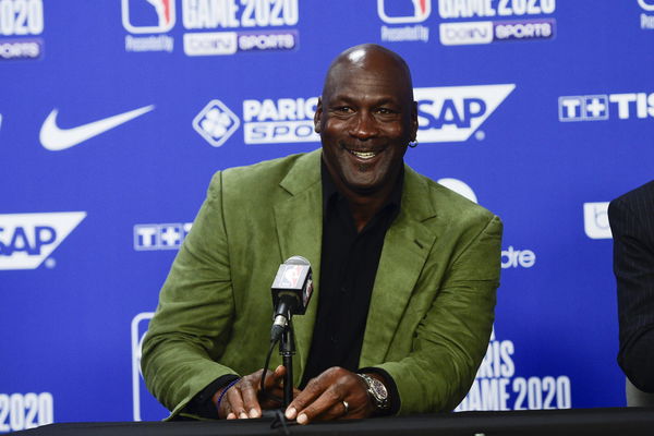 Michael Jordan &#8211; coproprietaire des Charlotte Hornets BASKETBALL : Hornets vs Bucks &#8211; NBA, Basketball Herren, USA Paris