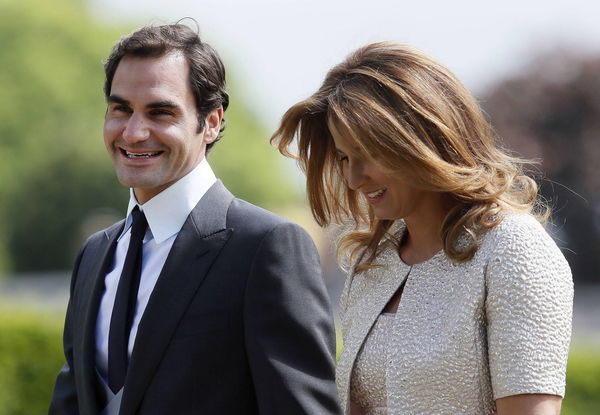 May 20 2017 Englefield GREAT BRITAIN Swiss tennis player Roger Federer and his wife Mirka arri