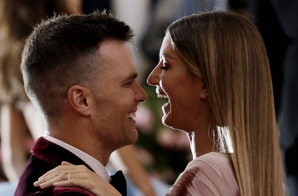 Tom Brady and Gisele Bundchen arrive on the red carpet at The Metropolitan Museum of Art s Costume Institute Benefit Ca