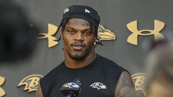 January 16, 2023: Ravens quarterback Lamar Jackson answers questions from the media after practice in September. &#8211; ZUMAm