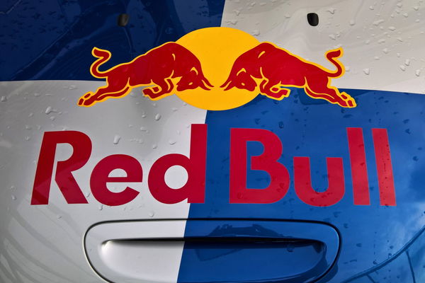 Red Bull Energiedrink &#8211; Logo *** Red Bull Energy Drink Logo