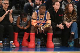 Celebrities at the Miami Heat vs New York Knicks Game. Featuring: Tracy Morgan with daughter Maven Where: New York, New
