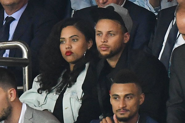 Stephen Curry and his wife during PSG VS Saint-Etienne in Paris Stephen Curry and his wife Ayesha Curry during the Ligue