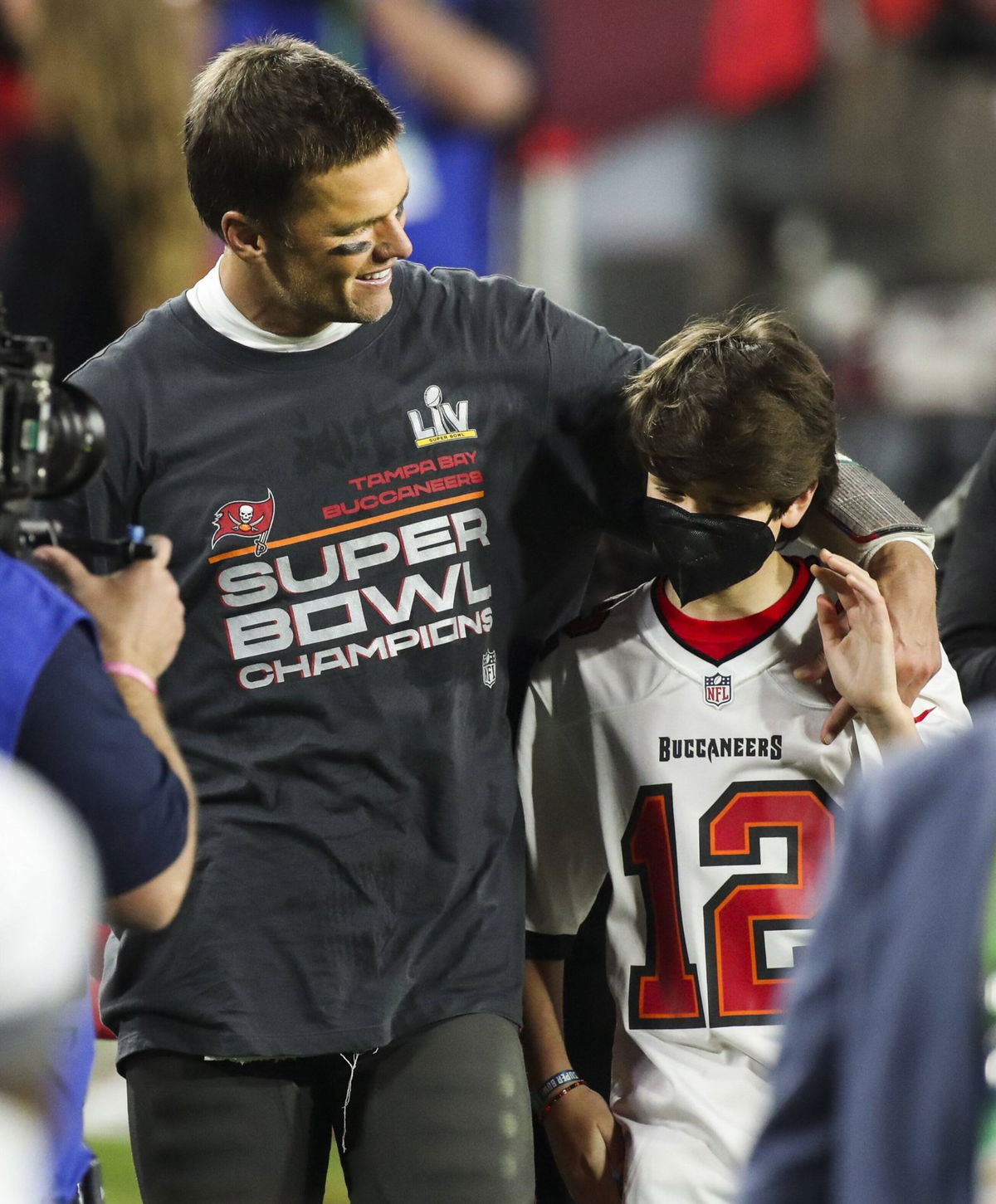 Tom Brady's 15-year-old son, Jack, channels Bucs QB at practice