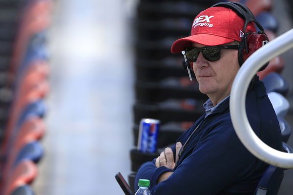 TALLADEGA, AL &#8211; APRIL 25: Former Cup driver Jeff Burton watches his son, 96: Harrison Burton, Gaunt Brothers Racing, Toy