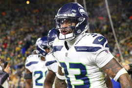 November 14, 2021: Seattle Seahawks safety Jamal Adams (33) after his interception during the NFL, American Football Her