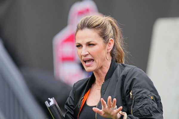 TAMPA, FL &#8211; JANUARY 16: Fox Sports Erin Andrews reports during the game between the Philadelphia Eagles and the Tampa Ba