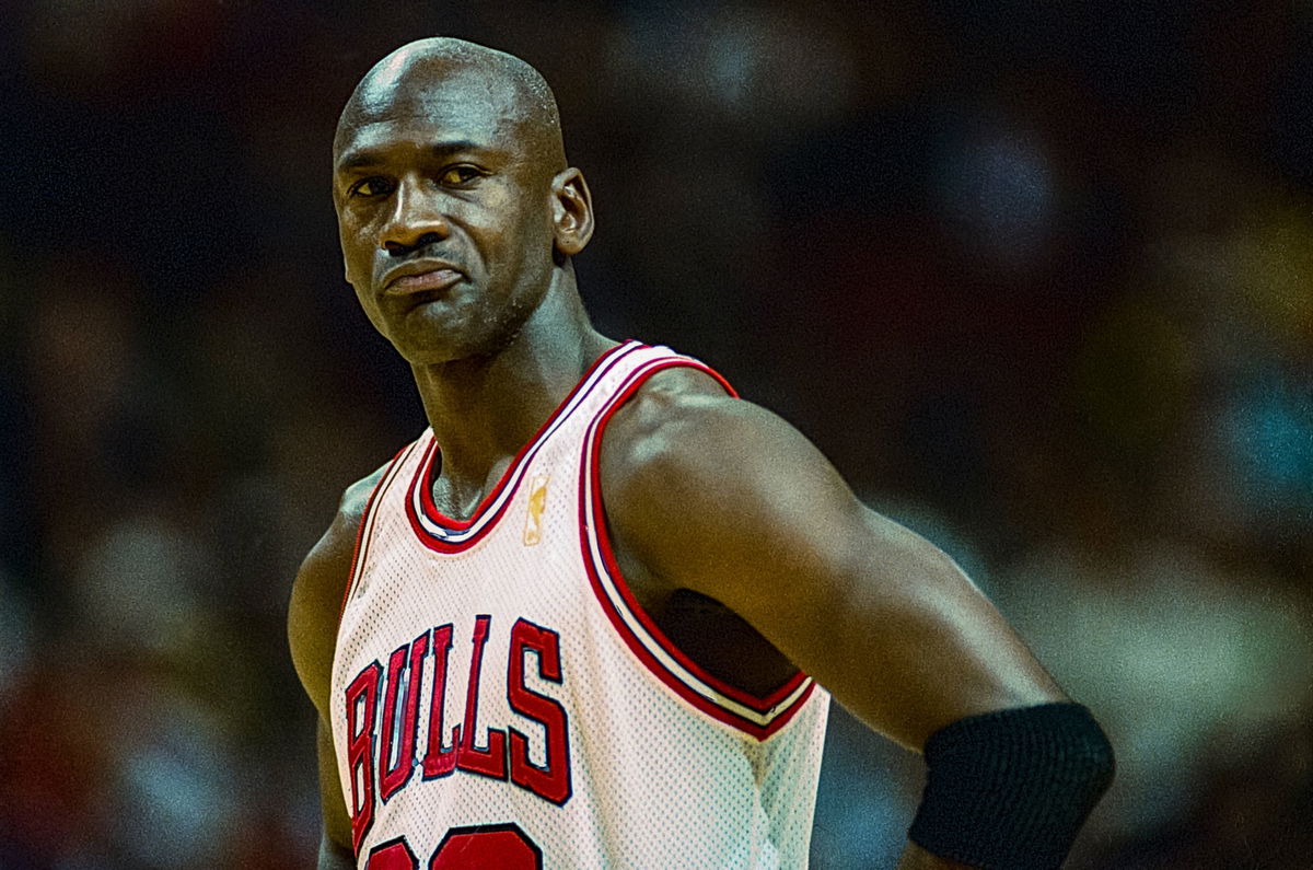 Michael jordan bulls 2025 roster 1996