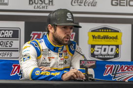 NASCAR, Motorsport, USA Cup Qualifying Oct 1, 2022; Talladega, Alabama, USA; NASCAR Cup Series driver Chase Elliott (9)