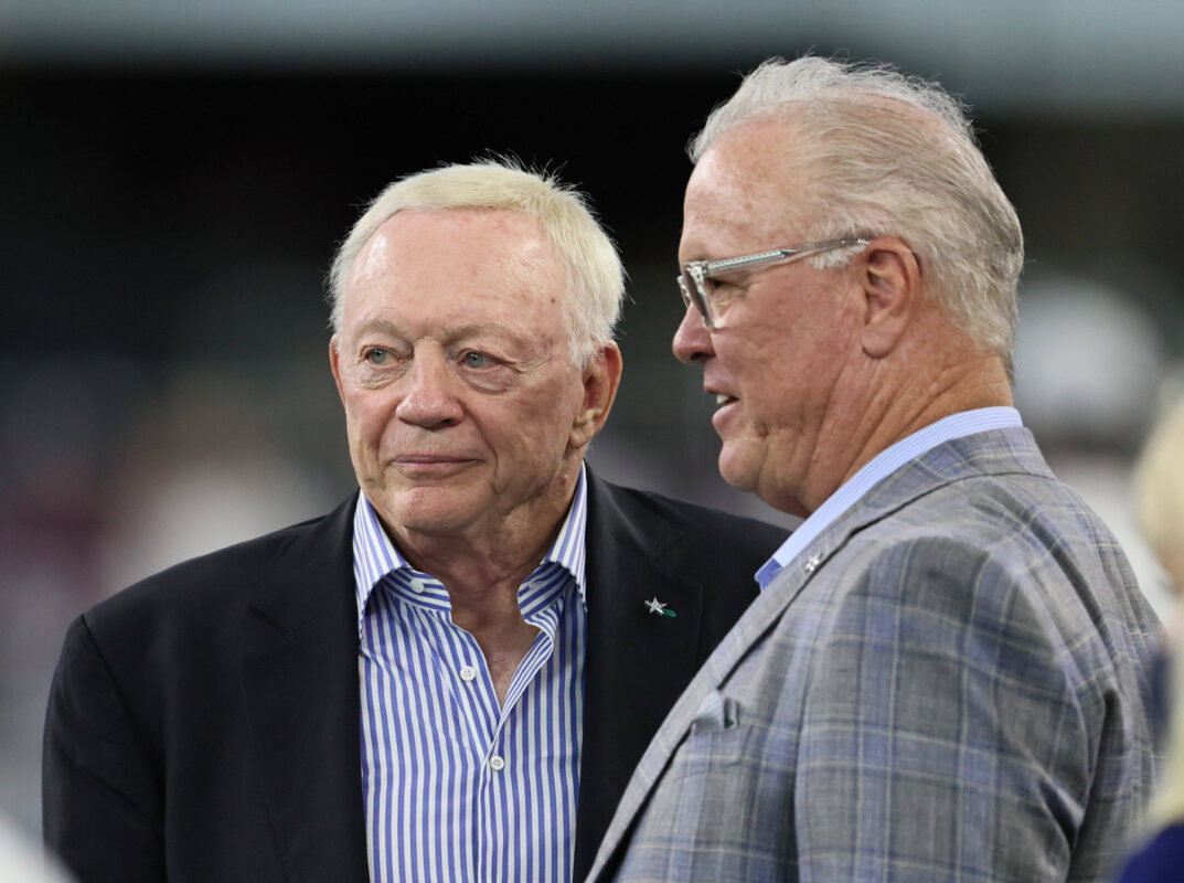 Jerry Jones, Stephen Jones
