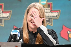 NCAA, College League, USA Womens Volleyball: Louisville press conference, PK, Pressekonferenz and Practice Dec 14, 2022