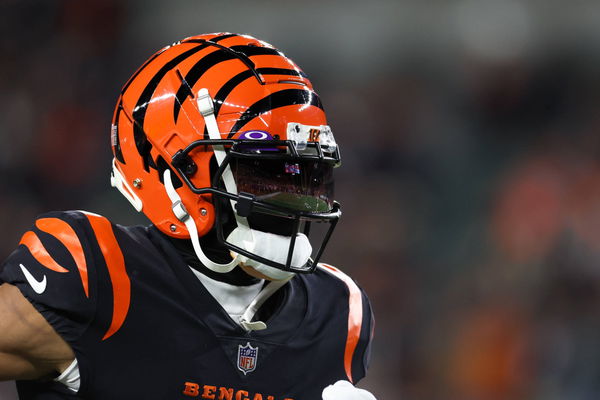 CINCINNATI, OH &#8211; JANUARY 15: Cincinnati Bengals wide receiver Ja Marr Chase (1) warms up before the game against the Bal