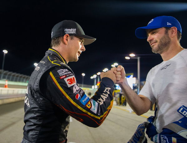 NASCAR, Motorsport, USA Ford Ecoboost 400-Qualifying Nov 20, 2015; Homestead, FL, USA; NASCAR Sprint Cup Series driver J