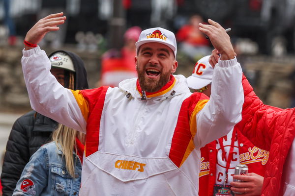 KANSAS CITY, MO &#8211; FEBRUARY 15: Kansas City Chiefs tight end Travis Kelce (87) raises his hands to fire up the crowd duri