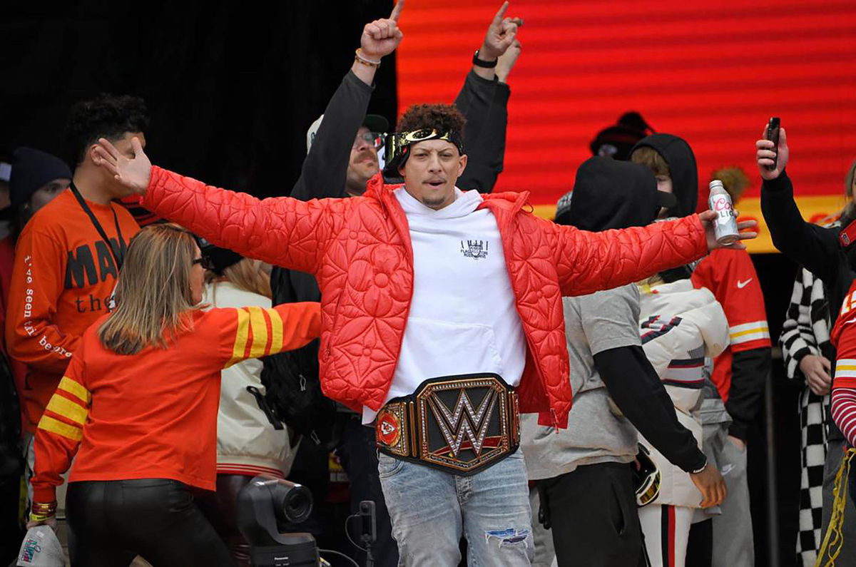 Patrick Mahomes Flashes Super Bowl Rings in Response to Ja'Marr