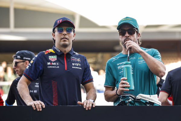 11 Sergio Perez (MEX, Oracle Red Bull Racing), 14 Fernando Alonso (ESP, Aston Martin Aramco Cognizant F1 Team), F1 Grand