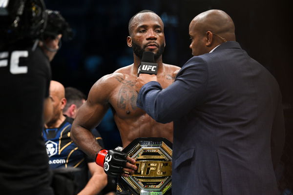 MMA: UFC 286 &#8211; Edwards vs Usman Mar 18, 2023; London, UNITED KINGDOM; Leon Edwards (red gloves) speaks after defeating K