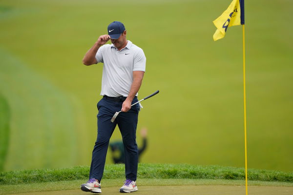 PGA, Golf Herren PGA Championship &#8211; Third Round May 20, 2023; Rochester, New York, USA; Brooks Koepka acknowledges fans