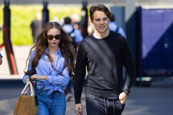 Oscar Piastri (McLaren F1 Team) mit Freundin Lily Zneimer, Grosser Preis von Oesterreich, Motorsport, Formel 1, Saison 2