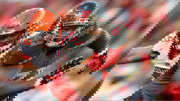 August 1, 2023, Florida, USA: Tampa Bay Buccaneers defensive lineman Ndamukong Suh (93) takes aim for Cleveland Browns q