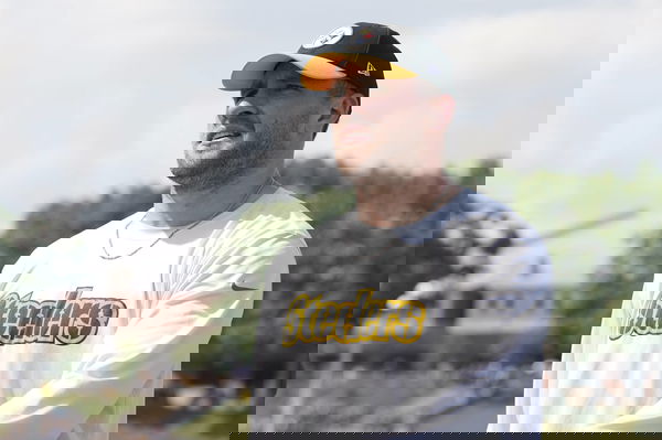 August 3, 2023, Latrobe, PA, USA: Aug 3, 2023: T.J. Watt 90 during the Pittsburgh Steelers Training Camp at Saint Vincen