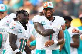 INGLEWOOD, CA &#8211; SEPTEMBER 10: Miami Dolphins quarterback Tua Tagovailoa (1) celebrates with Miami Dolphins wide receiver