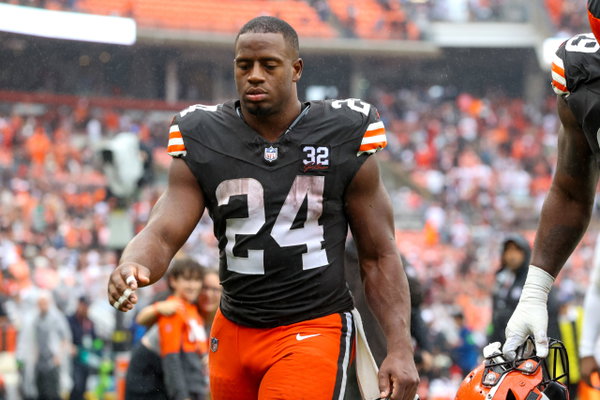 CLEVELAND, OH – SEPTEMBER 10: Cleveland Browns running back Nick Chubb (24) leaves the field following the National Foot