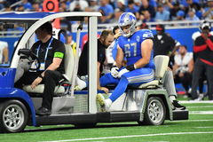Sport Bilder des Tages DETROIT, MI &#8211; SEPTEMBER 24: Detroit Lions OT (67) Matt Nelson gets carted off during the game bet