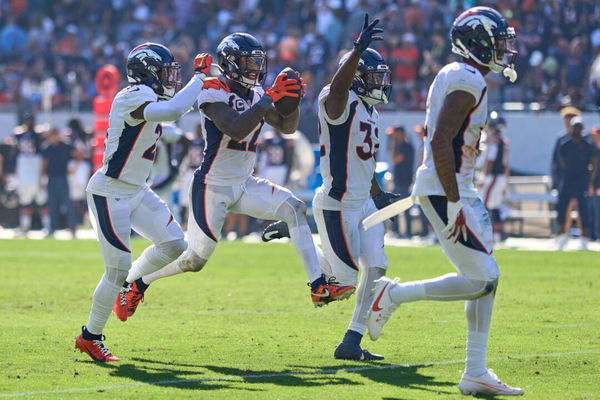 CHICAGO, IL &#8211; OCTOBER 01: Denver Broncos safety Kareem Jackson (22) celebrates with teammates after intercepting a pass