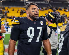 November 1, 2023, Hookstown, Pennsylvania, USA: Pittsburgh Steelers linebacker CAM HEYWARD walks off the field after the