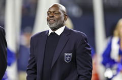 ARLINGTON, TX &#8211; DECEMBER 30: Former Dallas Cowboys player Emmitt Smith attends the Ring of Honor ceremony for former hea