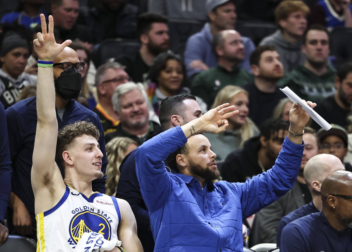 Warriors Make $110M Brandin Podziemski Decision While Stephen Curry Addresses Front Office Inactivity