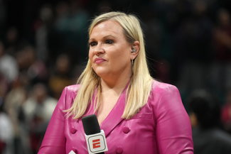 Holly Rowe