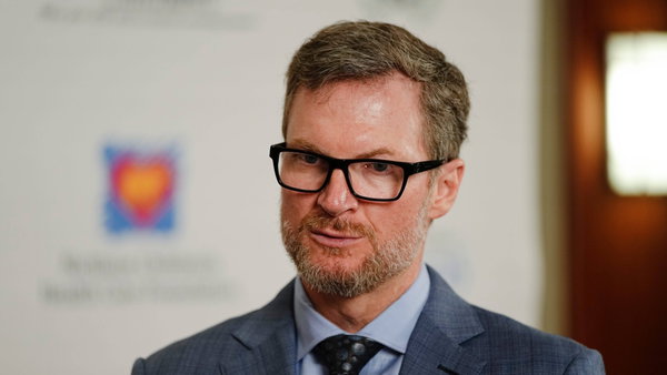 Syndication: The Columbus Dispatch May 1, 2024; Columbus, OH, USA; NASCAR, Motorsport, USA legend Dale Earnhardt Jr. tal