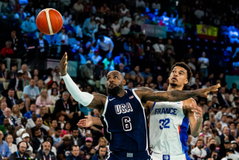 LeBron James & Victor Wembanyama