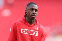 KANSAS CITY, MO &#8211; SEPTEMBER 05: Kansas City Chiefs wide receiver Xavier Worthy (1) before an NFL, American Football Herr