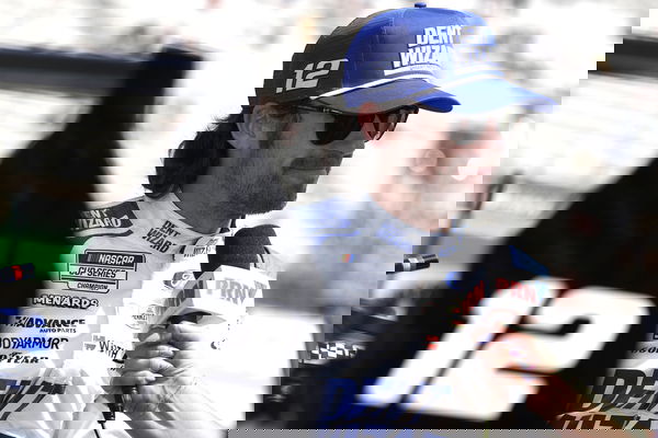 ATLANTA, GA &#8211; SEPTEMBER 07: Ryan Blaney ( 12 Team Penske Dent Wizard Ford) is being interviewed on pit road during quali