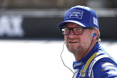 BRISTOL, TN &#8211; SEPTEMBER 20: Dale Earnhardt, Jr ( 88 JR Motorsports Hellmann s Chevrolet) talks with members of his crew