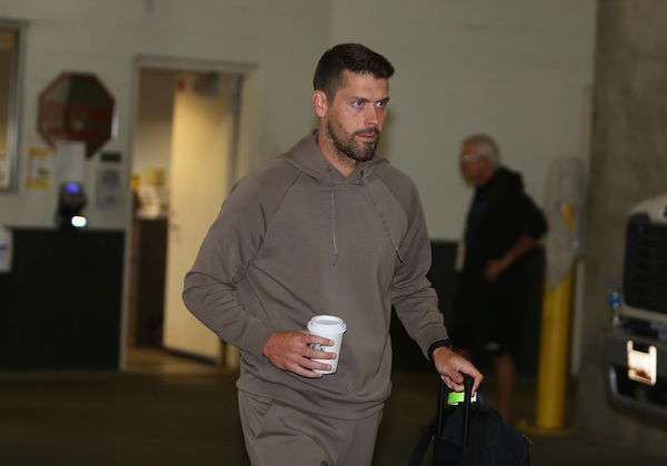 CINCINNATI, OH &#8211; OCTOBER 06 &#8211; Baltimore Ravens kicker Justin Tucker (9) arrives before a game between the Baltimore Rave